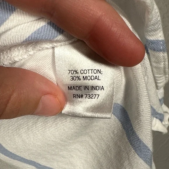 SO Women's Sleeveless Blue and White Striped Shirt Size Large - Picture 6 of 7